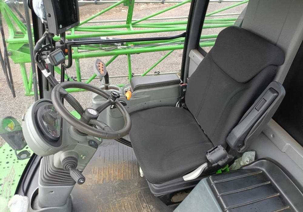 WhatsApp Image 2025-10-23 at 17.23.07